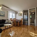Fuer 4 Personen By Interhome Posedarje